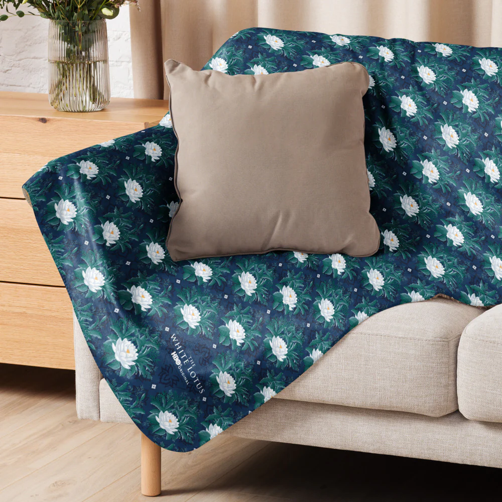 The White Lotus Pattern Sherpa Blanket - Image 11